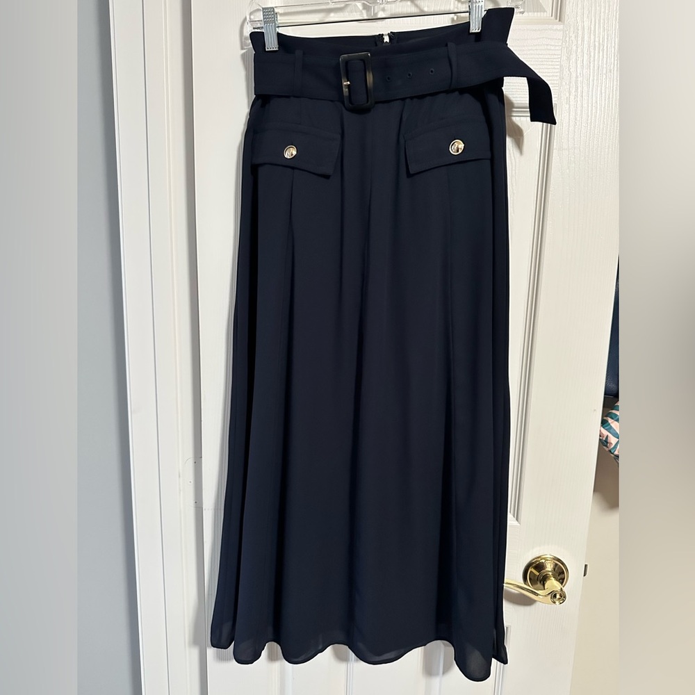 Ann Taylor: Elegant Navy Blue Belted Midi Skirt
